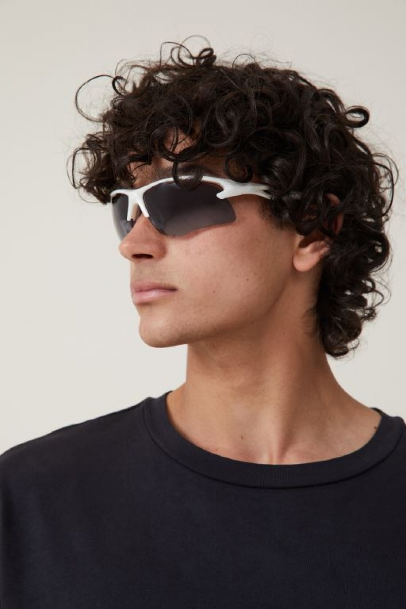 Gafas de Sol Cotton On The Accelerate Polarized Hombre Blancas Gris | UXKsmVYWhZM